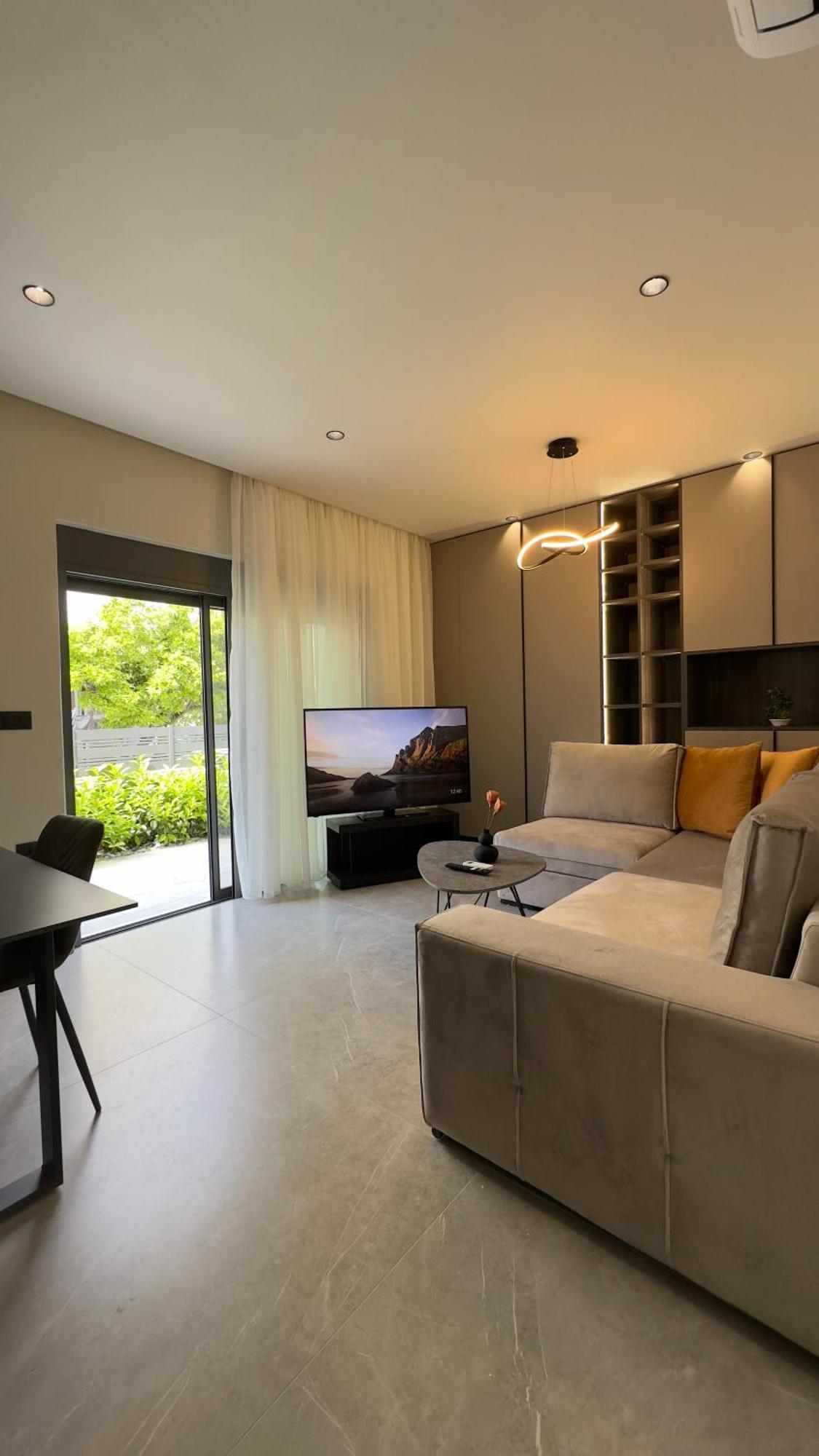 30 Senses Luxury Apartment Insight Ялисос Екстериор снимка